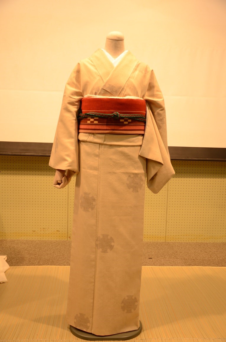 結城紬の質感評価に関する研究のイメージ画像